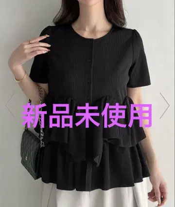 [미사용 새상품] 반팔 티어드 블라우스 블랙 페플럼 반팔 가디건