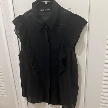 ZARA 블랙 슬리브리스