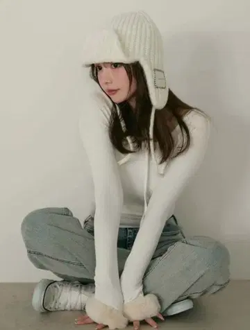 andmary Ravi 퍼 탑 화이트