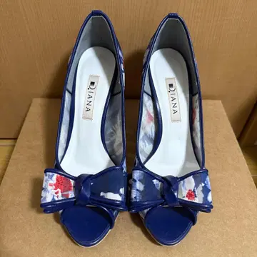 DIANA 네이비 꽃무늬 오픈토 하이힐