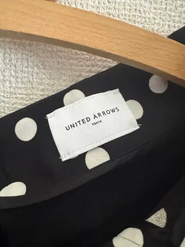 UNITED ARROWS 도트 무늬 슬랙스 팬츠