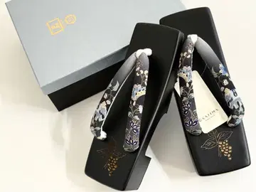 [ 새상품 ] 시원함을 물들이는 교유젠 교토 오카주마 긴센 원단 사용 소프트 하나오 오동나무 일본 나막신 블랙대 C6