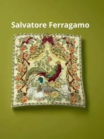 Salvatore Ferragamo 스카프 새 꽃무늬