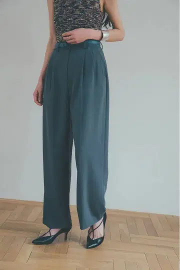 BASIC TUCK PANTS 베이직 턱 팬츠 2