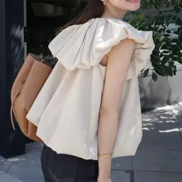 [ Acka. ] drape volume tops
