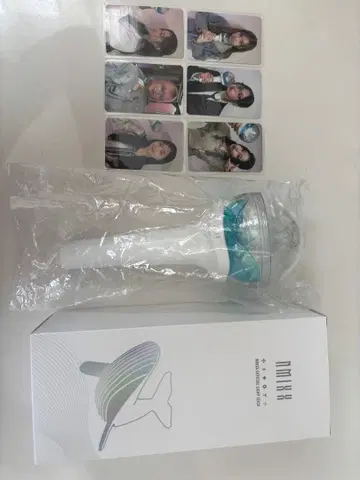 NMIXX 공식 응원봉 특전 트레이딩 카드 포함