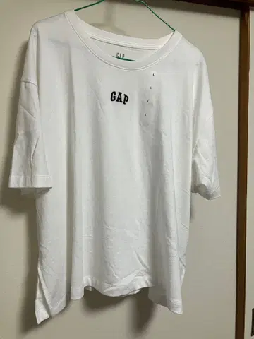 GAP 로고 자수 반팔 티셔츠 화이트 L 사이즈