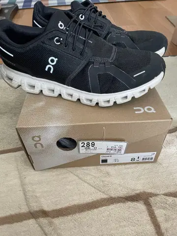 On Cloud 6 블랙 스니커즈