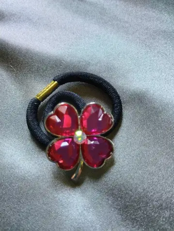 행운을 부르는 네잎클로버 머리끈