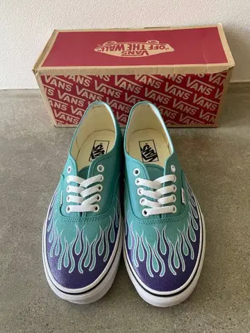 VANS 오센틱 파이어 패턴 페일 블루