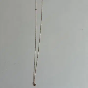 목걸이 스퀘어 모티브 스톤 장식