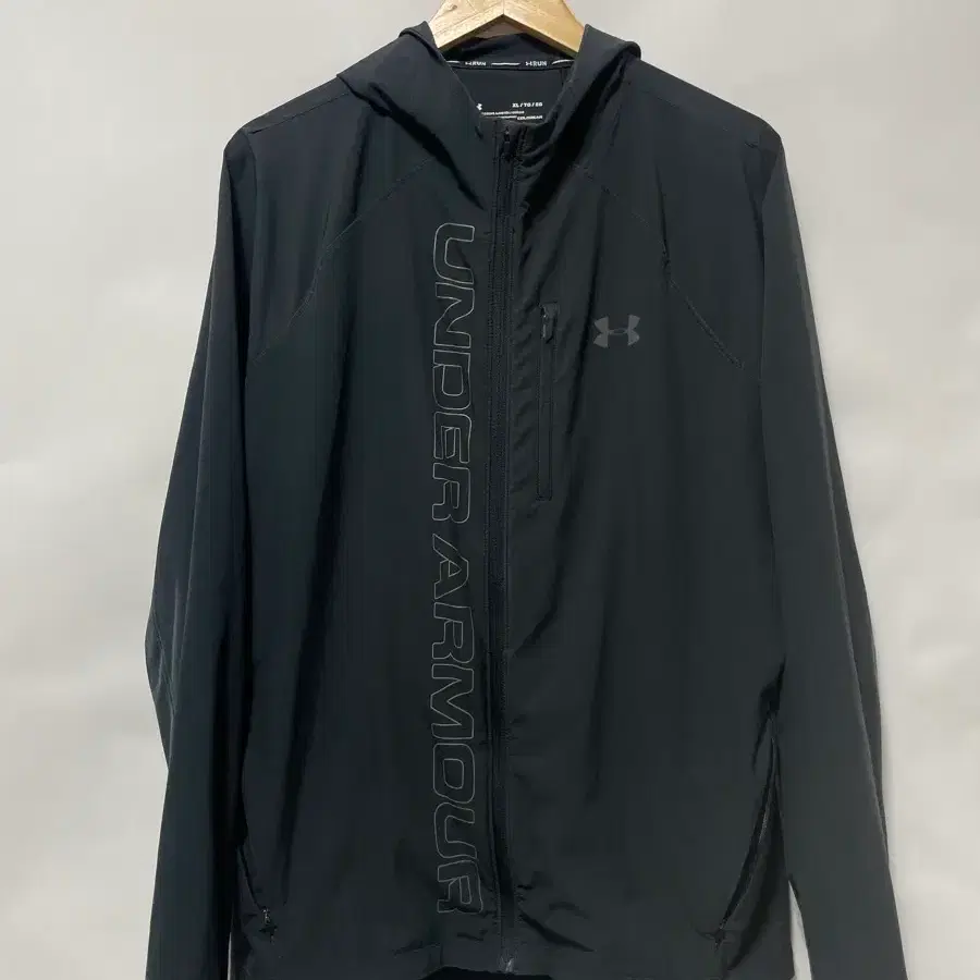 언더아머 바람막이 집업 XL