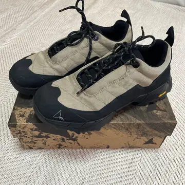 ROA HIKING KATHARINA BOOTS 로아 스니커즈