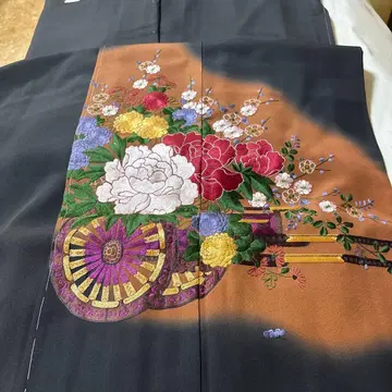 블랙 기모노 꽃 자동차 모란 국화 자수 금실