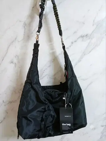 Topologie Cloud Hobo small 스트랩 세트 증정 포함