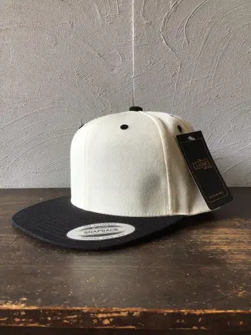 THECLASSICS SNAPBACK YUPOONG 캡 사이즈 표기 없음