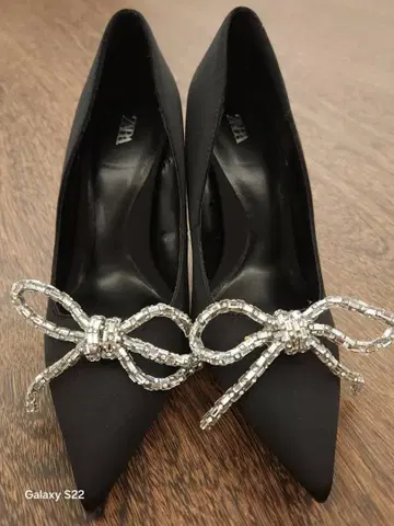 ZARA 비쥬 리본 펌프스 블랙 36