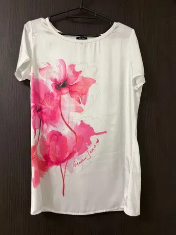 ARMANI JEANS 40 사이즈 꽃무늬 반팔 티셔츠 화이트 아르마니