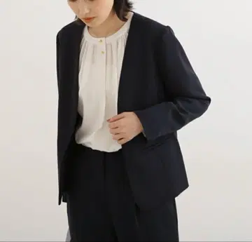 내추럴 뷰티 베이직 노카라 자켓 M 네이비 워셔블