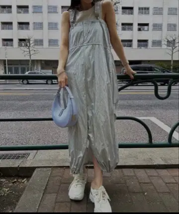 MANY WAY SUSPENDER SKIRT