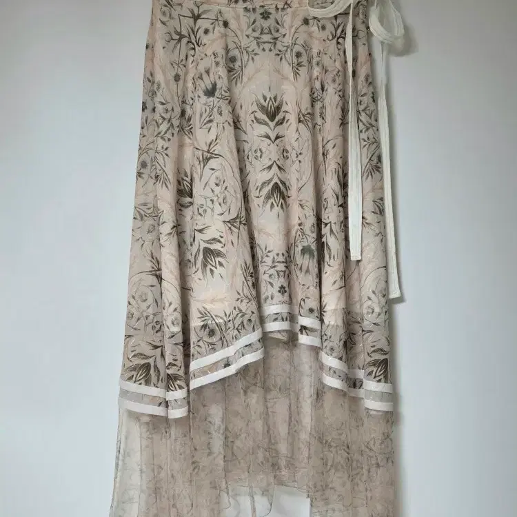 미샤 MICHAA 20 V&A 콜라보레이션 스커트 (70-91)
