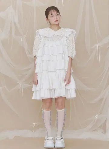 merry jenny 휘핑 크림 미니 원피스