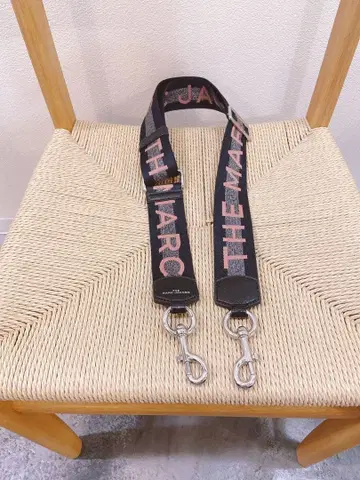 새상품급 MARC JACOBS 마크제이콥스 숄더 스트랩 로고