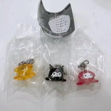 산리오 캐릭터즈 * 나리키리 멘다코 메지루시 액세서리