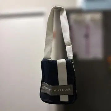 TOMMY HILFIGER 데님 숄더백