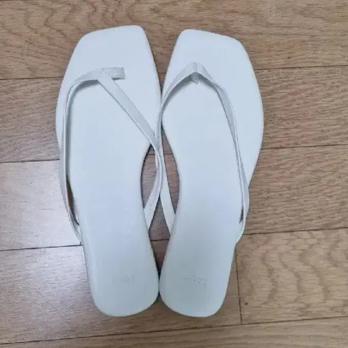 쪼리 슬리퍼 - 화이트
