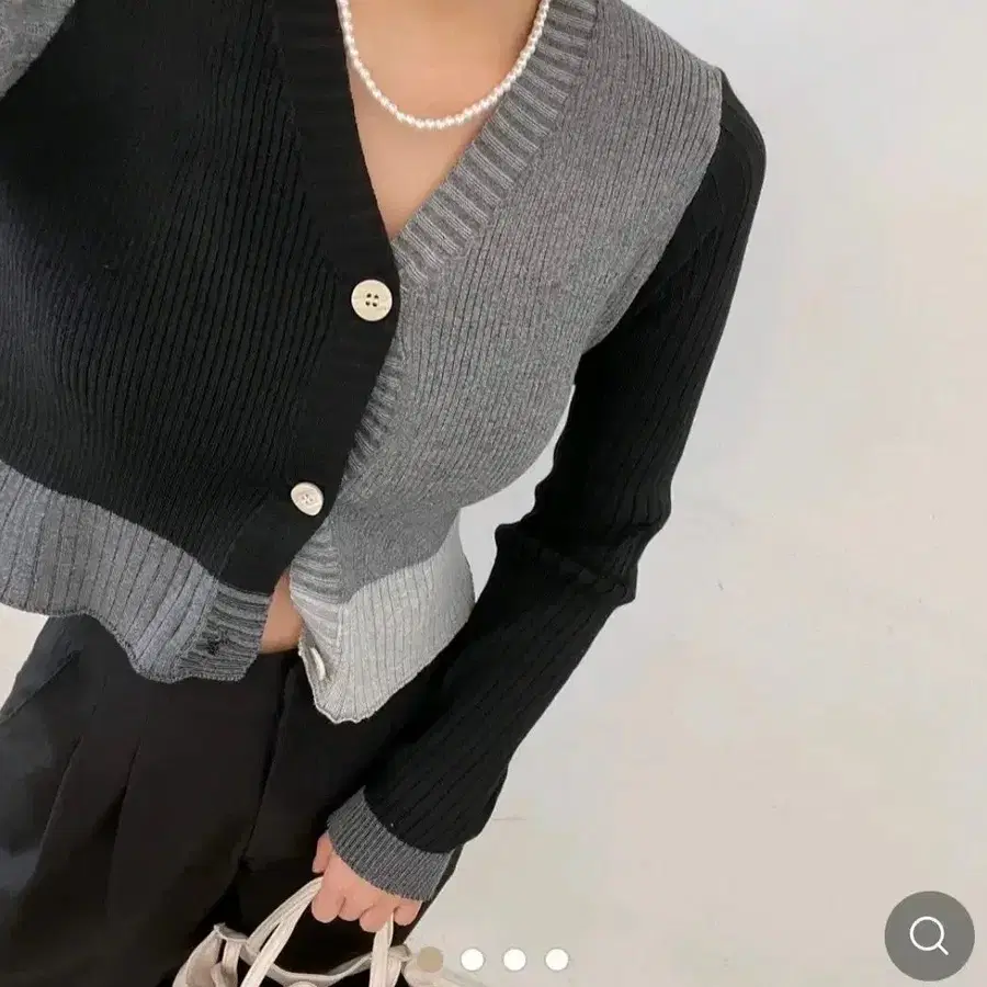 배색 크롭 가디건
