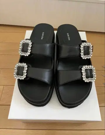 SLOBE 비쥬 샌들 24.0