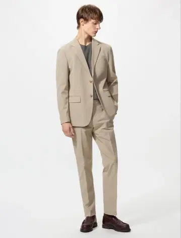 [ 배송비 포함 ] UNIQLO 감동 자켓, 감동 팬츠 베이지 ( 셋업 )
