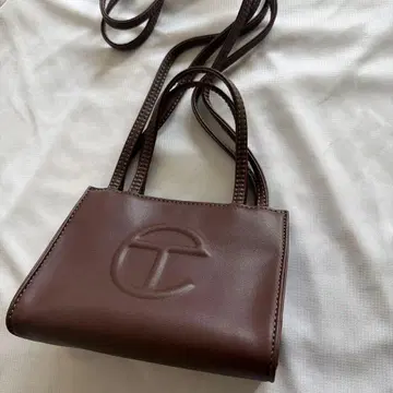 새상품급 Telfar 텔파 숄더백 다크 브라운