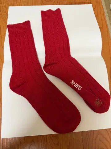 삭스 쉽스 SHIPS 빨간색