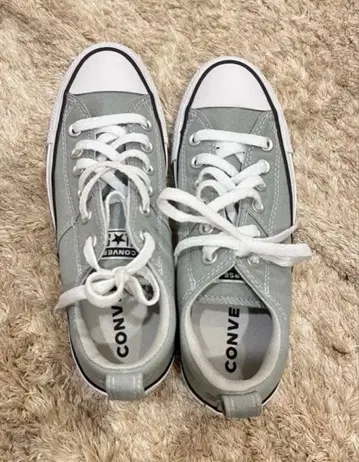 새상품 CONVERSE 스니커즈 24.5cm 그레이 해외 구매