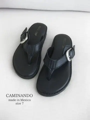 CAMINANDO 카미난도 가죽 샌들 블랙 7 통굽 플랫 샌들