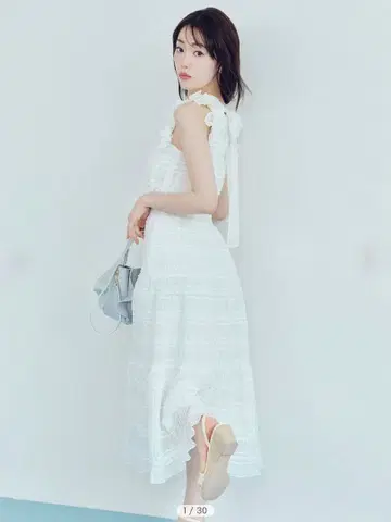 CELFORD [세탁 가능] [접촉 냉감] 프릴 쉬폰 원피스
