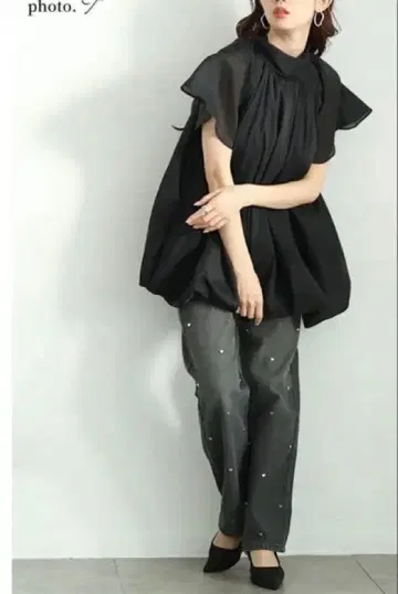 사와라모드 백리본 벌룬 블라우스 반팔 블랙