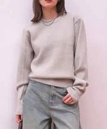 [ 미사용 새상품 ] 숄더 패드 미들 스웨터