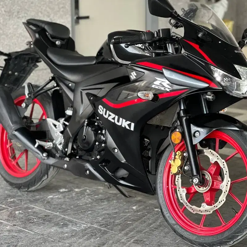 스즈키 GSX-R 125 / 2018 / 12000KM / 판매합니다