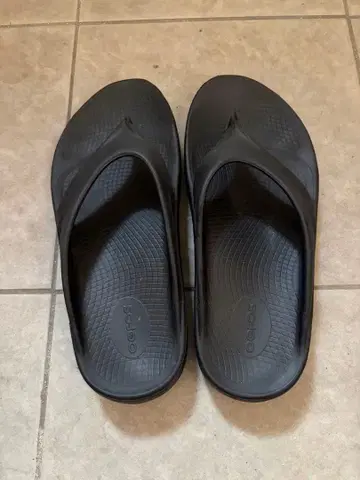 OOFOS OOriginal 리커버리 샌들 블랙