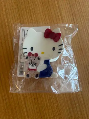 CosmeKitchen x Hello Kitty 헬로키티 헤어 클립