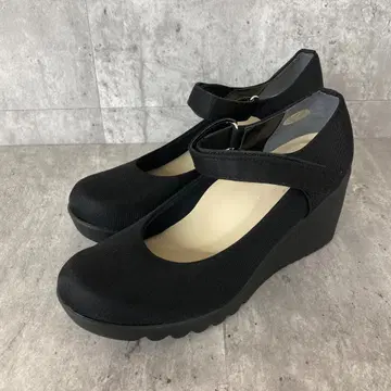 퍼스트 콘택트 펌프스 23cm 블랙 스트랩 통굽 일본제
