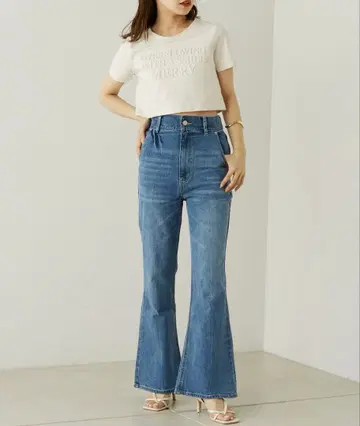 Chico 밑단 슬릿 플레어 데님 팬츠