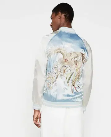 레어 인기 완판 ZARA MAN 실크 느낌 봉황 자수 스카잔 남성용