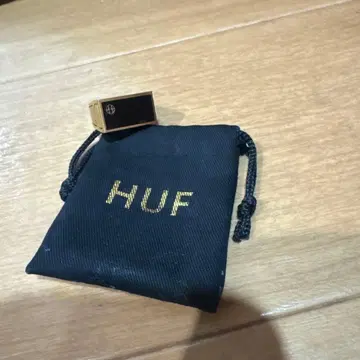 HUF 골드톤 스퀘어 반지 블랙