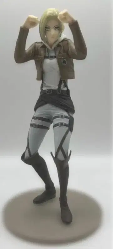 제일복권 진격의 거인 ~벽 너머의 세계~ B상 애니 피규어