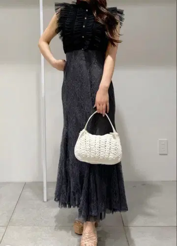 MERCURYDUO 밑단 튤 백 레이스업 머메이드 스커트