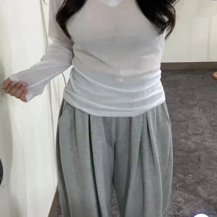 하티66 단독제작 텐셀느낌 레이어드 슬림 브이넥 긴팔티셔츠 (검정색)